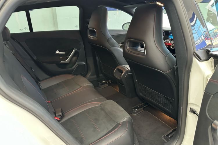 Used Mercedes-Benz CLA 2020 CLA 200 Shooting Brake Interior 15