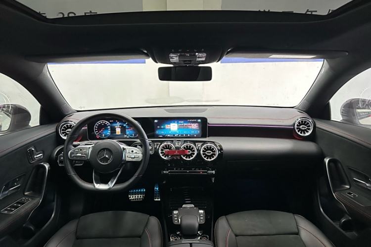 Used Mercedes-Benz CLA 2020 CLA 200 Shooting Brake Interior 2
