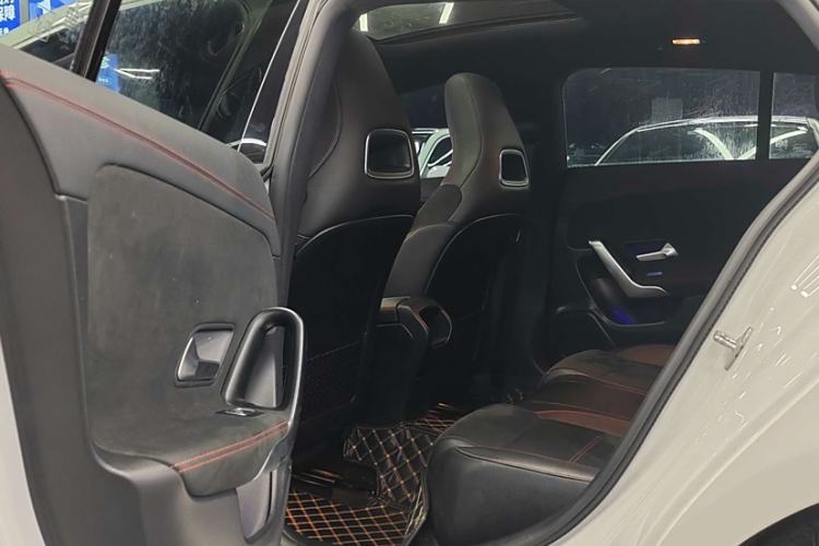Used Mercedes-Benz CLA 2020 CLA 200 Shooting Brake Interior 3