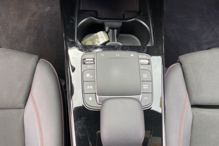 Used Mercedes-Benz CLA 2020 CLA 200 Shooting Brake Interior 4