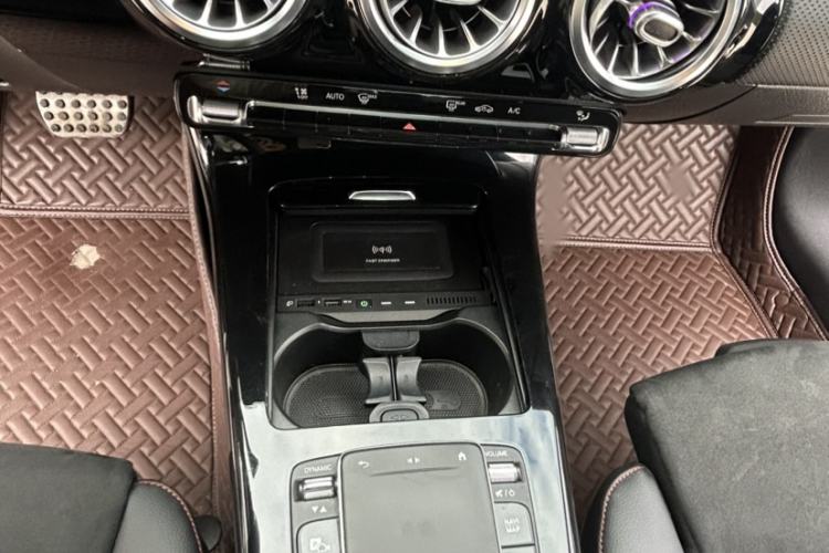 Used Mercedes-Benz CLA 2020 CLA 200 Interior 4
