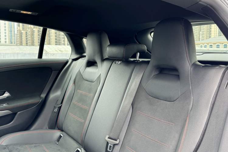 Used Mercedes-Benz CLA 2020 CLA 200 Shooting Brake Interior 5