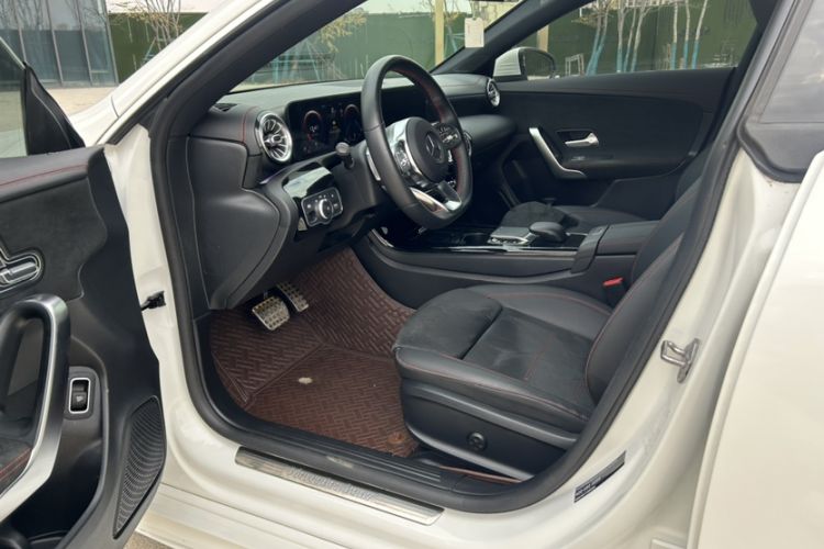 Used Mercedes-Benz CLA 2020 CLA 200 Interior 6