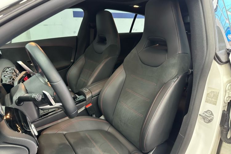 Used Mercedes-Benz CLA 2020 CLA 200 Shooting Brake Interior 7