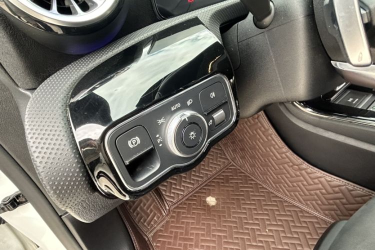 Used Mercedes-Benz CLA 2020 CLA 200 Interior 9