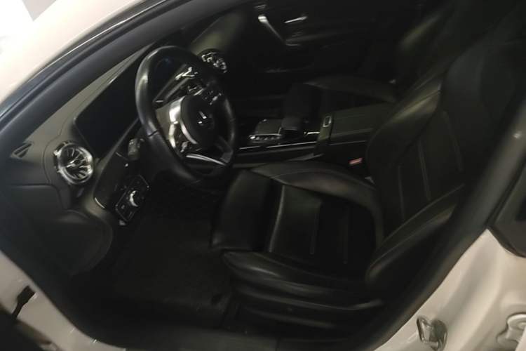 Used Mercedes-Benz CLA 2020 CLA 260 4MATIC Shooting Brake Left Front Seat