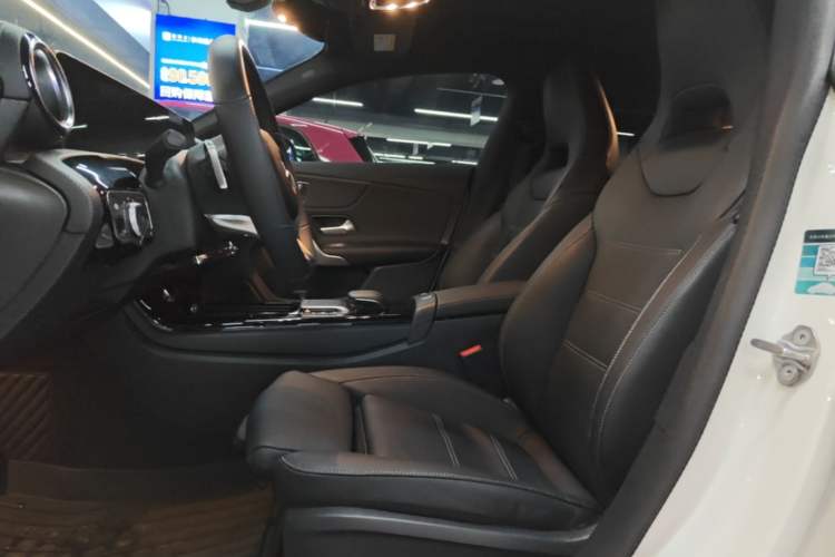 Used Mercedes-Benz CLA 2020 CLA 260 4MATIC Shooting Brake Left Front Seat