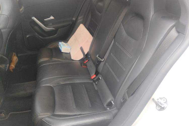 Used Mercedes-Benz CLA 2020 CLA 260 4MATIC Shooting Brake Left Rear Seat