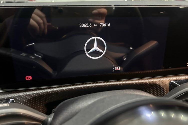 Used Mercedes-Benz CLA 2020 CLA 200 Odometer Close Up