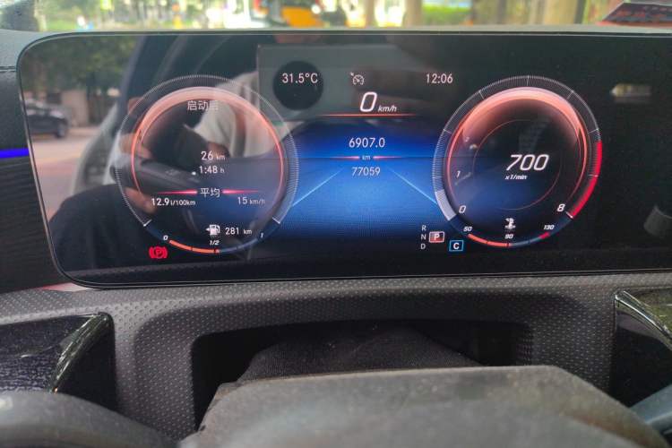 Used Mercedes-Benz CLA 2020 CLA 260 4MATIC Odometer Close Up