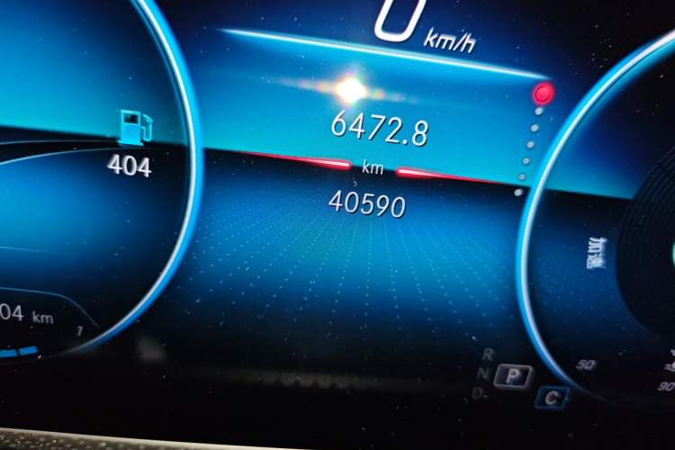 Used Mercedes-Benz CLA 2020 CLA 260 4MATIC Odometer Close Up