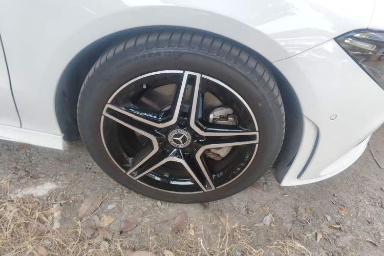 Used Mercedes-Benz CLA 2020 CLA 260 4MATIC Shooting Brake Right Front Wheel Hub