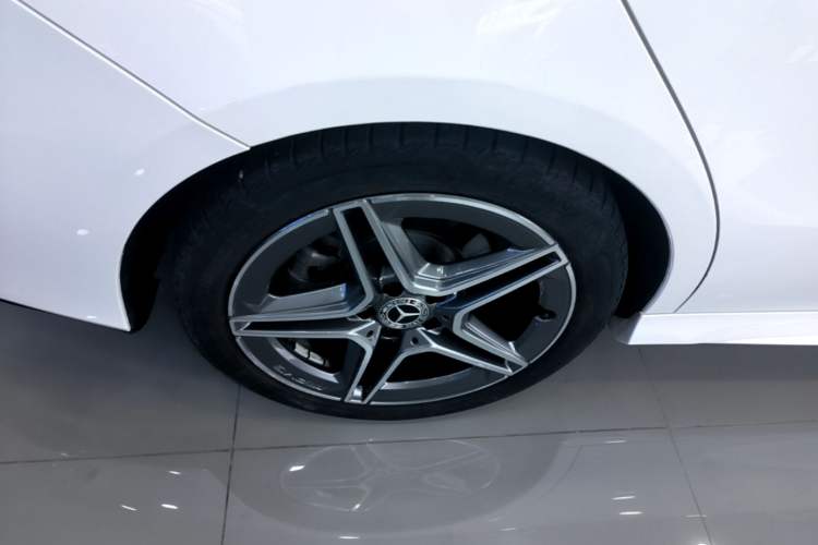 Used Mercedes-Benz CLA 2020 CLA 200 Shooting Brake Right Rear Wheel Hub