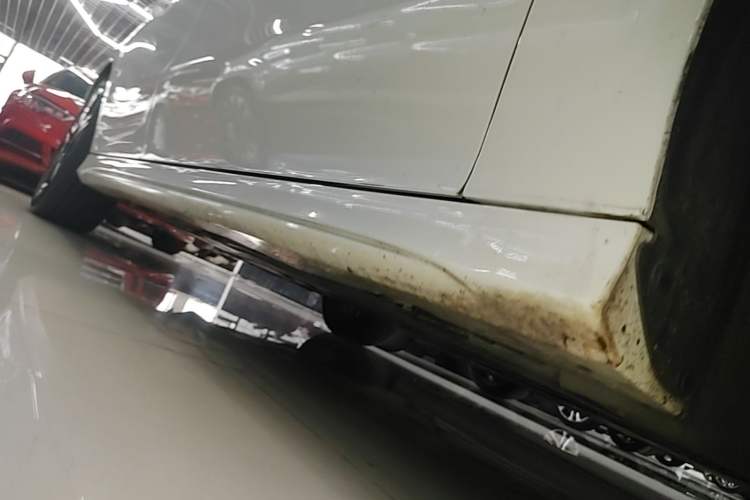 Used Mercedes-Benz CLA 2020 CLA 260 4MATIC Shooting Brake Right Side Sill