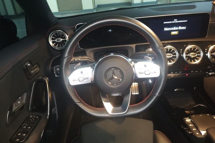 Used Mercedes-Benz CLA 2020 CLA 200 Shooting Brake Steering Wheel