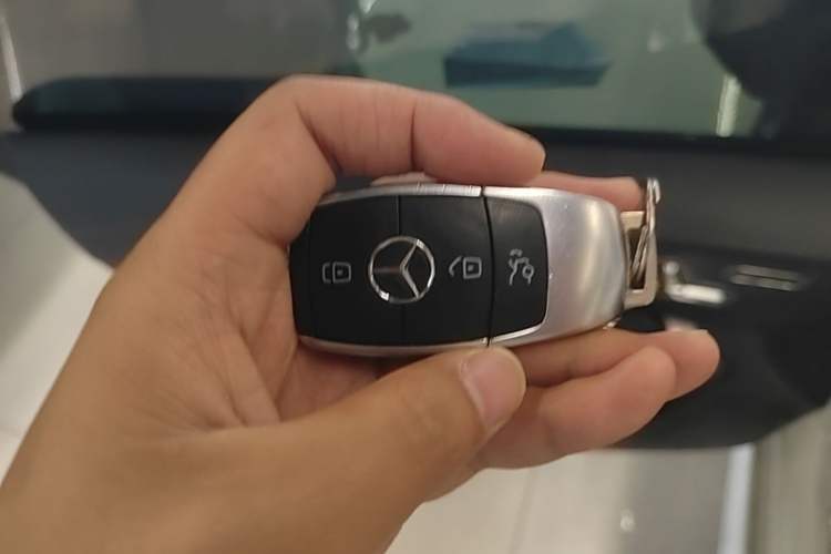 Used Mercedes-Benz CLA 2020 CLA 260 4MATIC Shooting Brake Vehicle Key