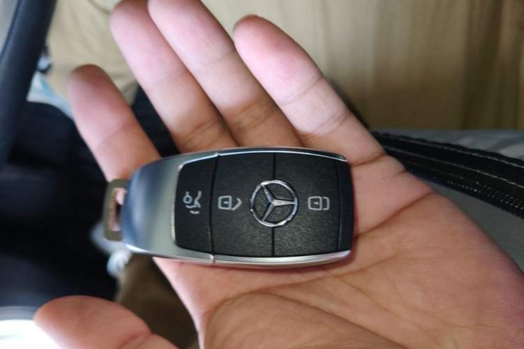 Used Mercedes-Benz CLA 2020 CLA 260 4MATIC Shooting Brake Vehicle Key