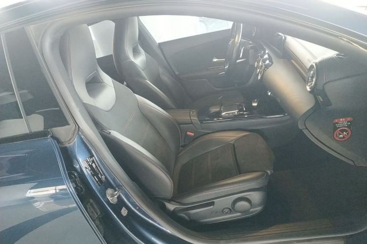 Used Mercedes-Benz CLA 2021 CLA 200 Shooting Brake Interior 2