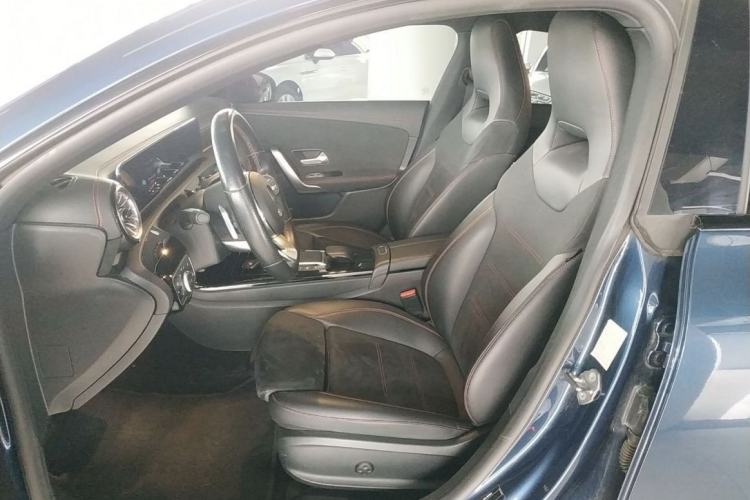 Used Mercedes-Benz CLA 2021 CLA 200 Shooting Brake Interior 3