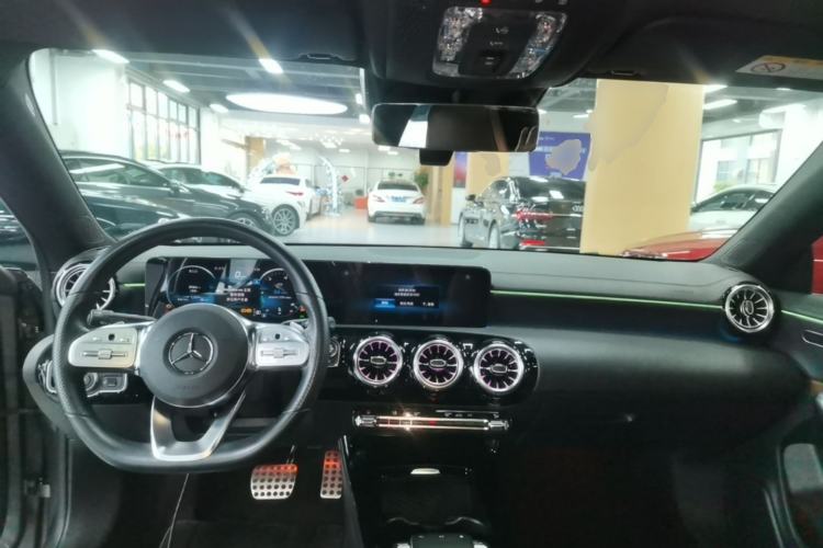Used Mercedes-Benz CLA 2021 CLA 260 4MATIC Center Console