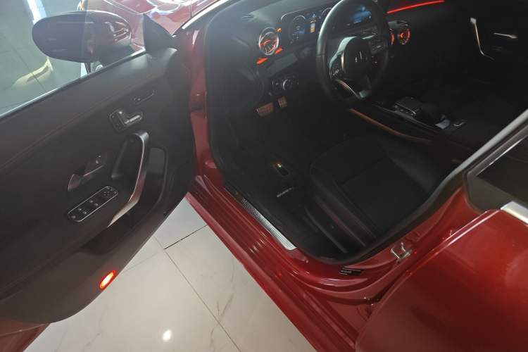 Used Mercedes-Benz CLA 2021 CLA 200 Shooting Brake Driver Seat
