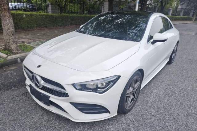 Ojetý Mercedes-Benz CLA 2021 CLA 200