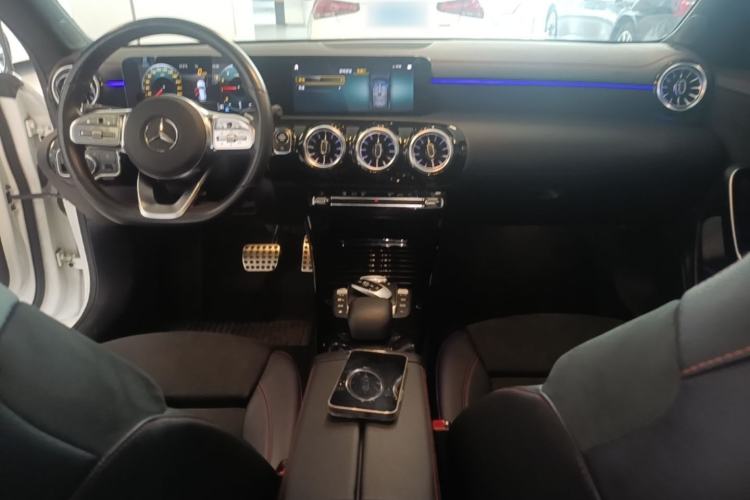 Used Mercedes-Benz CLA 2021 CLA 200 Shooting Brake Center Console