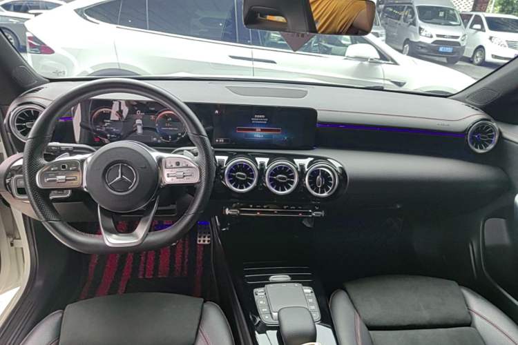 Used Mercedes-Benz CLA 2021 CLA 200 Shooting Brake Center Console