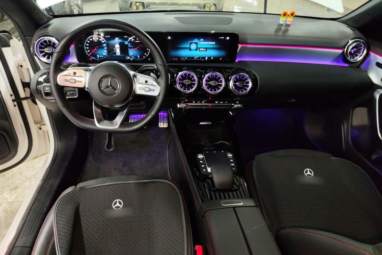 Used Mercedes-Benz CLA 2021 CLA 200 4MATIC Center Console