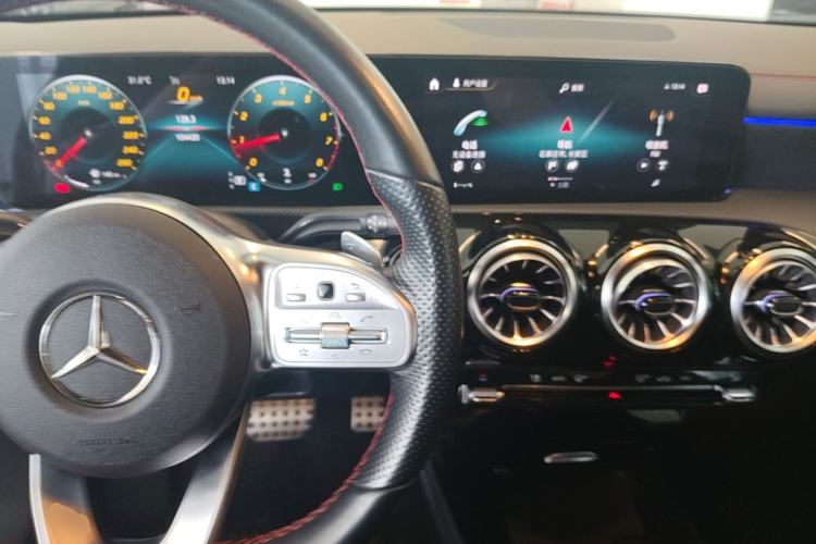 Used Mercedes-Benz CLA 2021 CLA 200 Shooting Brake Center Console