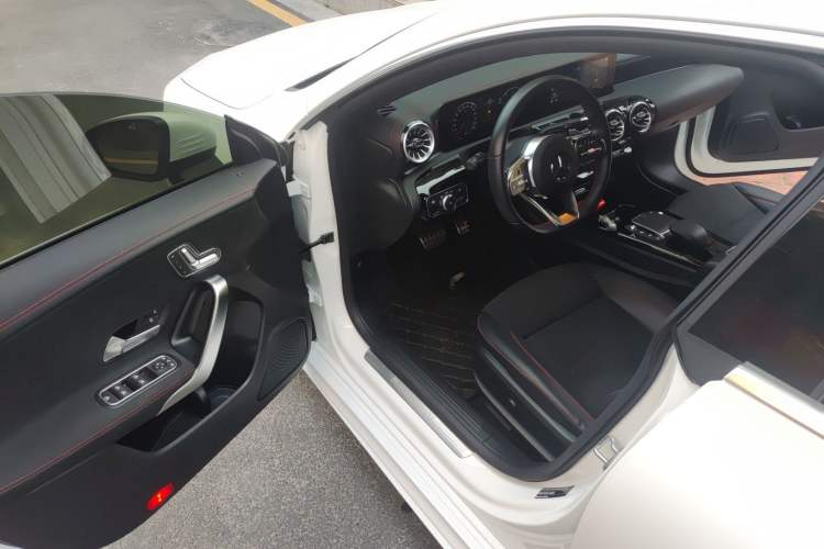 Used Mercedes-Benz CLA 2021 CLA 200 Shooting Brake Driver Seat