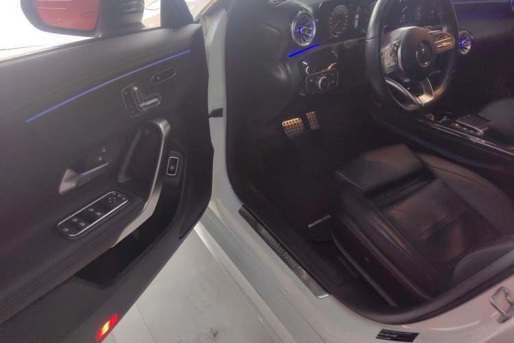 Used Mercedes-Benz CLA 2021 CLA 260 4MATIC Shooting Brake Driver Seat