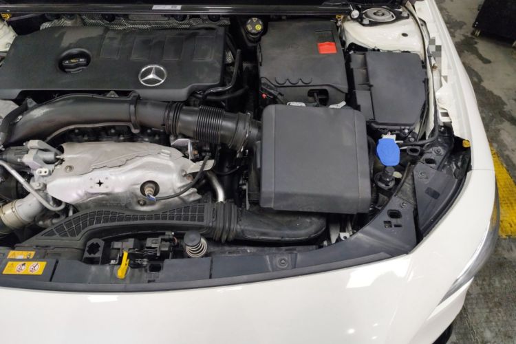 Used Mercedes-Benz CLA 2021 CLA 260 4MATIC Shooting Brake Engine Bay Left