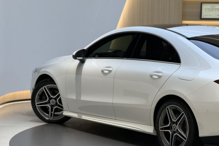 Used Mercedes-Benz CLA 2021 CLA 200 Exterior 8