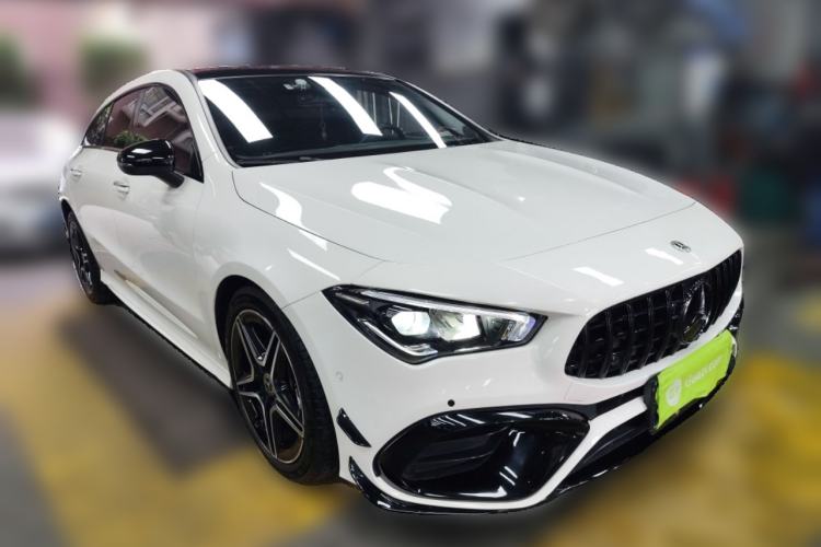Used Mercedes-Benz CLA 2021 CLA 260 4MATIC Shooting Brake Front Right 45 Deg