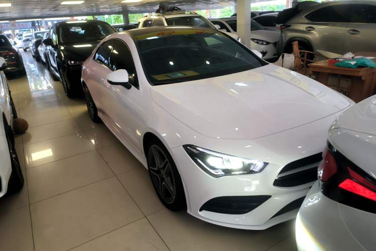 Used Mercedes-Benz CLA 2021 CLA 200 Front Right 45 Deg