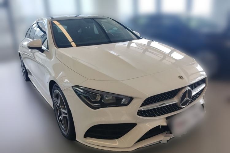 Used Mercedes-Benz CLA 2021 CLA 200 Shooting Brake Front Right 45 Deg