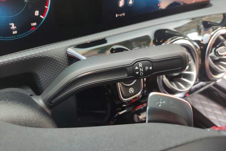 Used Mercedes-Benz CLA 2021 CLA 200 Shooting Brake Gear Lever