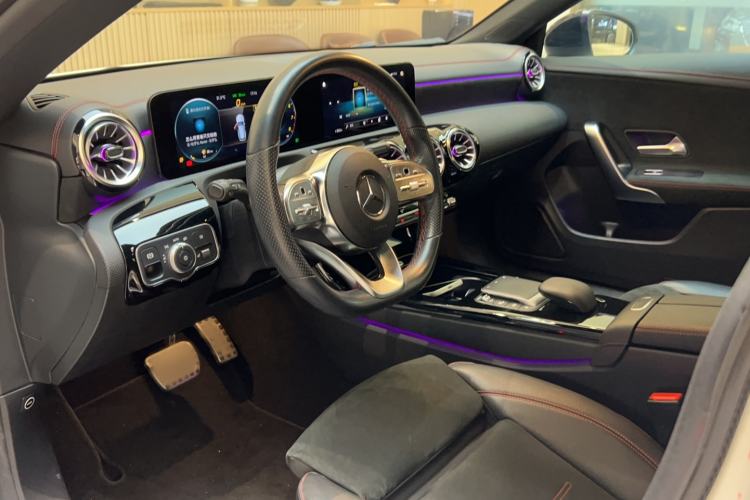 Used Mercedes-Benz CLA 2021 CLA 200 Shooting Brake Interior 1