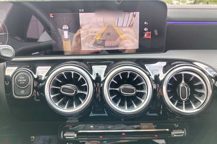 Used Mercedes-Benz CLA 2021 CLA 200 Shooting Brake Interior 12
