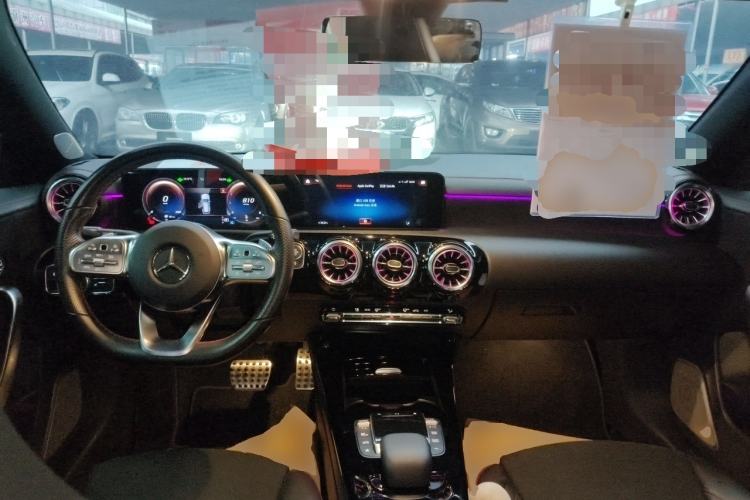 Used Mercedes-Benz CLA 2021 CLA 200 Shooting Brake Interior 2