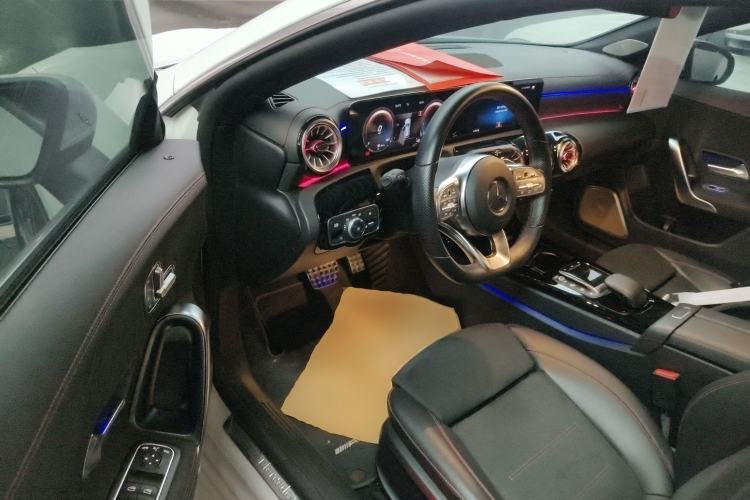 Used Mercedes-Benz CLA 2021 CLA 200 Shooting Brake Interior 3