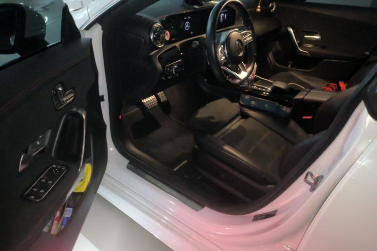 Used Mercedes-Benz CLA 2021 CLA 200 Shooting Brake Interior 3