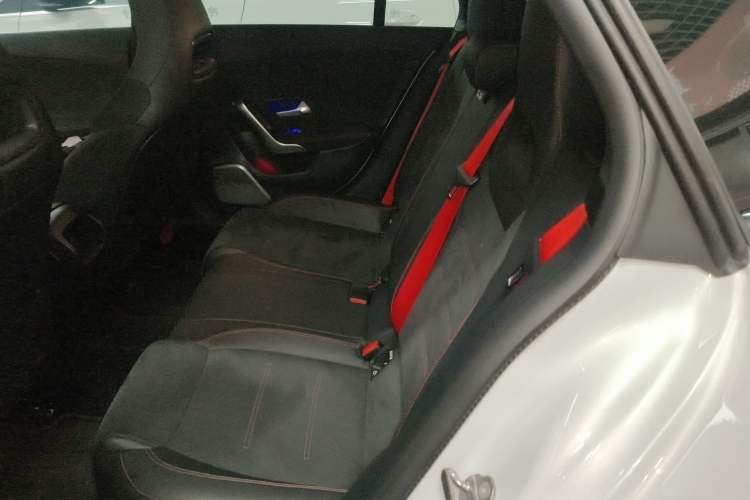 Used Mercedes-Benz CLA 2021 CLA 200 Shooting Brake Interior 4