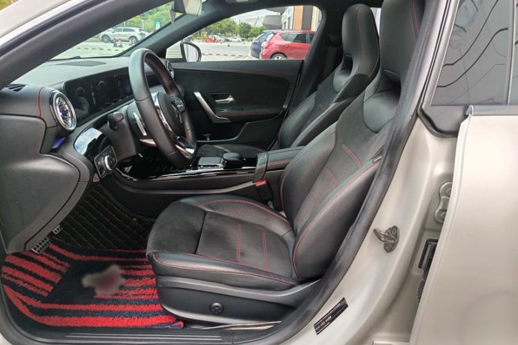Used Mercedes-Benz CLA 2021 CLA 200 Shooting Brake Interior 4