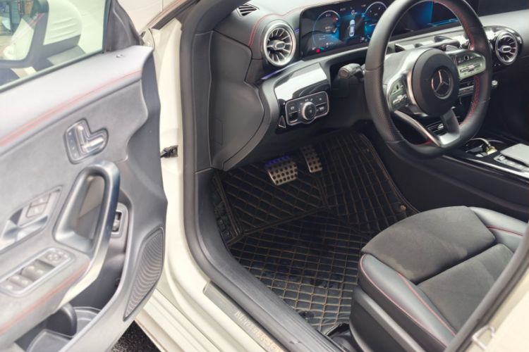 Used Mercedes-Benz CLA 2021 CLA 200 Interior 4