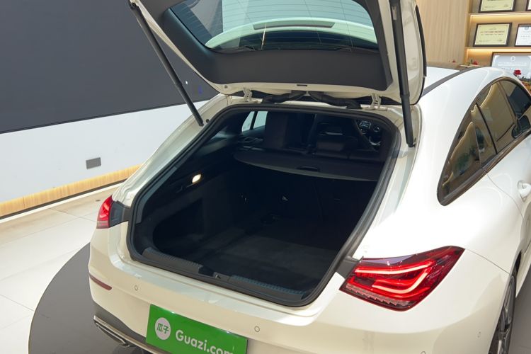 Used Mercedes-Benz CLA 2021 CLA 200 Shooting Brake Interior 4