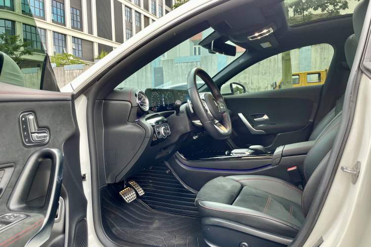 Used Mercedes-Benz CLA 2021 CLA 200 Interior 5