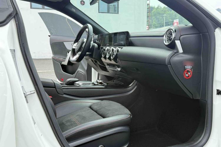 Used Mercedes-Benz CLA 2021 CLA 200 4MATIC Interior 5