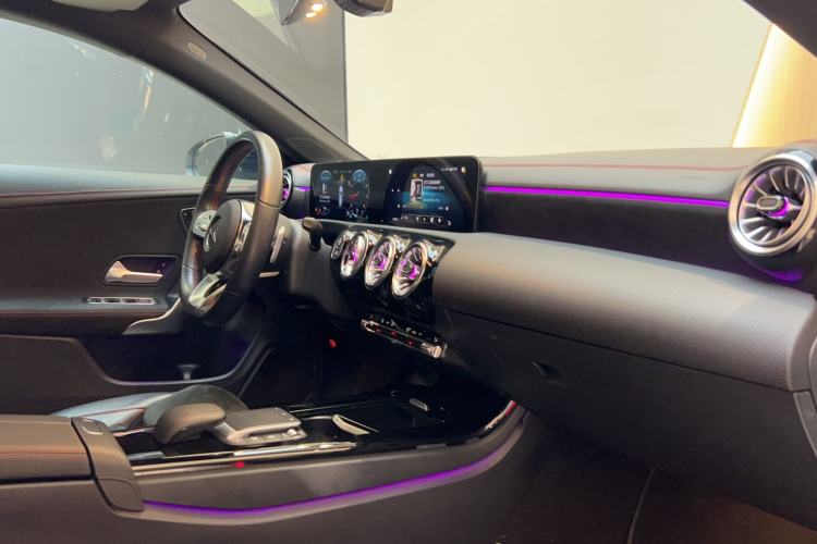 Used Mercedes-Benz CLA 2021 CLA 200 Shooting Brake Interior 5